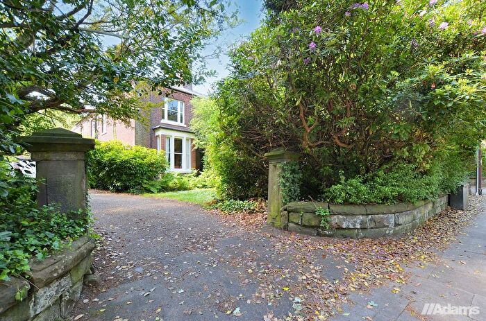 6 Bedroom Semi-Detached House For Sale In Moughland Lane, Higher Runcorn, WA7