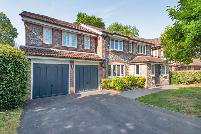 5 Bedroom Detached House For Sale In The Maples, Longfield, Kent, DA3