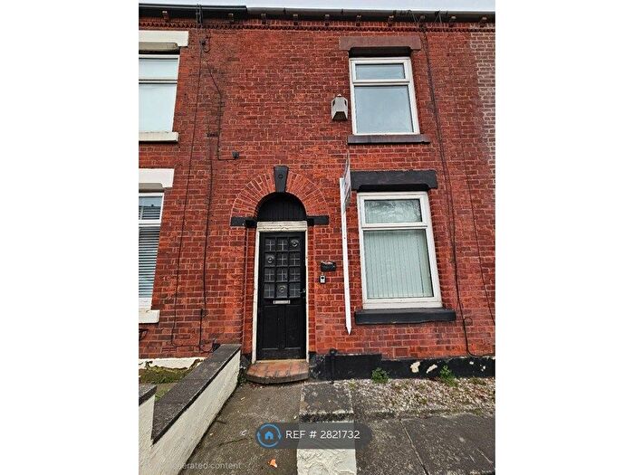 2 Bedroom Terraced House To Rent In Fields New Road, Oldham, OL9