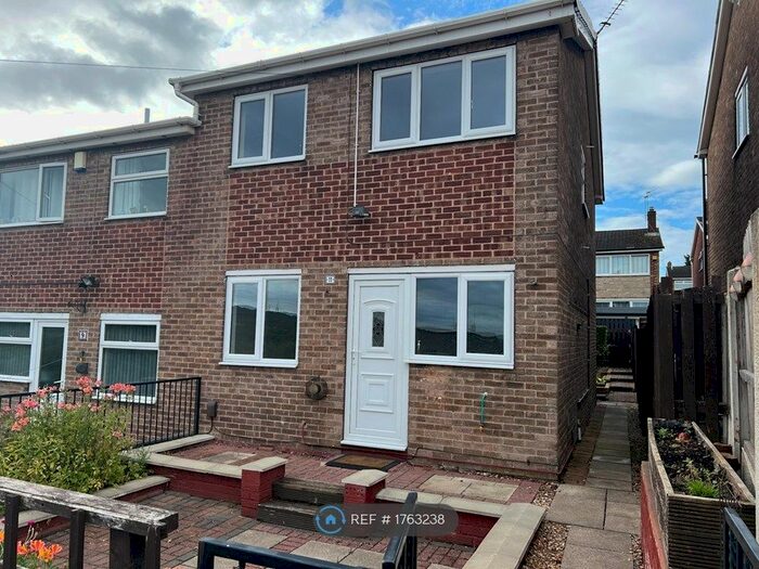 3 Bedroom Semi-Detached House To Rent In Edmund Avenue, Brinsworth, Rotherham, S60