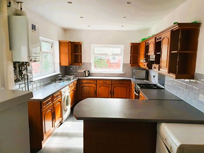 5 Bedroom Semi-Detached House To Rent In Harrington Drive, Nottingham, Nottinghamshire, NG7