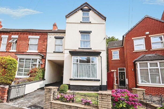 5 Bedroom Semi-Detached House For Sale In Watt Road, Birmingham, B23