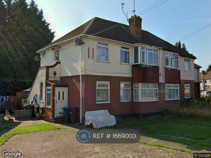 2 Bedroom Semi-Detached House To Rent In Stainton Road, Enfield, EN3