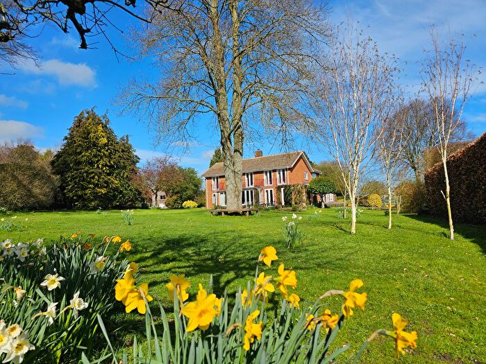 5 Bedroom Detached House For Sale In Itchel Lane, Crondall, Farnham, GU10