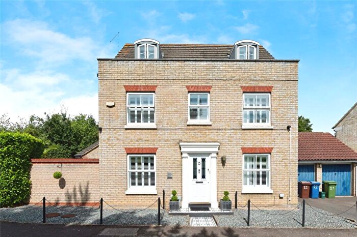 5 Bedroom Detached House For Sale In Hyde Close, Chafford Hundred, Grays, Essex, RM16