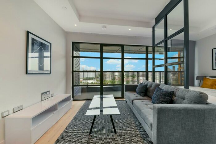 Apartment To Rent In Bridgewater House, London City Island, London, E14