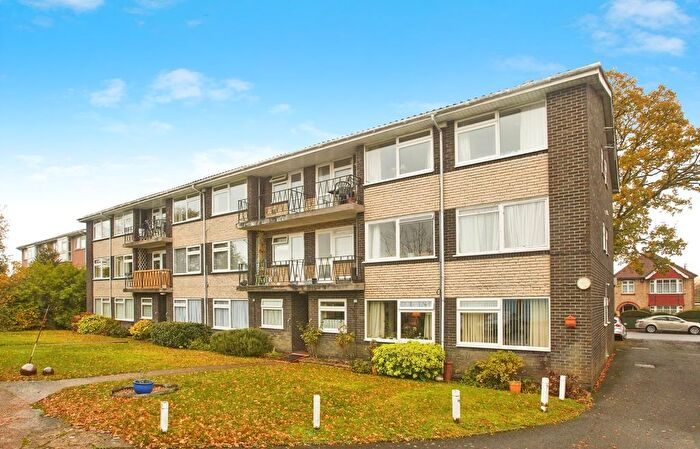 1 Bedroom Flat For Sale In Deacon Road, Southampton, SO19