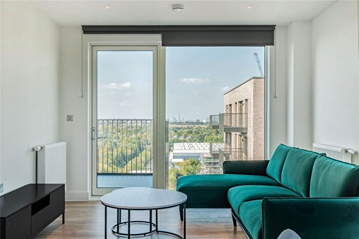 1 Bedroom Flat To Rent In Henley Cross, London, SE3