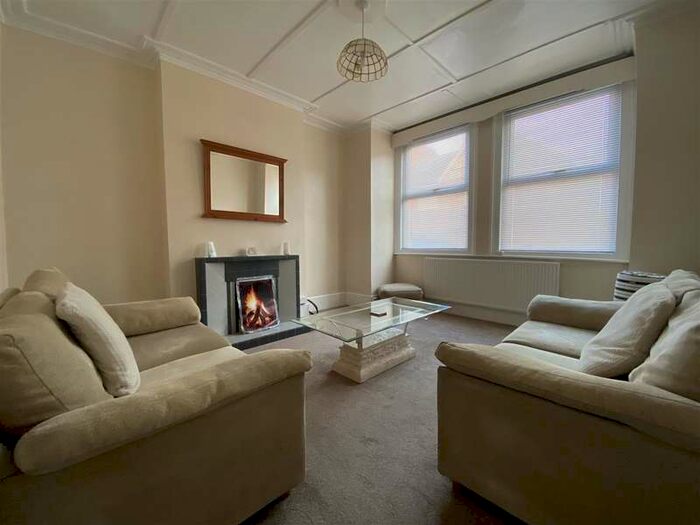 1 Bedroom Apartment To Rent In Rosslyn Crescent, Harrow, HA1