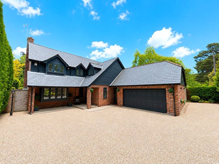4 Bedroom Detached House For Sale In Lilliput Road, Canford Cliffs, Poole, Dorset, BH14