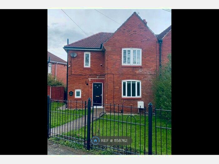 3 Bedroom Semi-Detached House To Rent In Pembroke Avenue, Doncaster, DN4