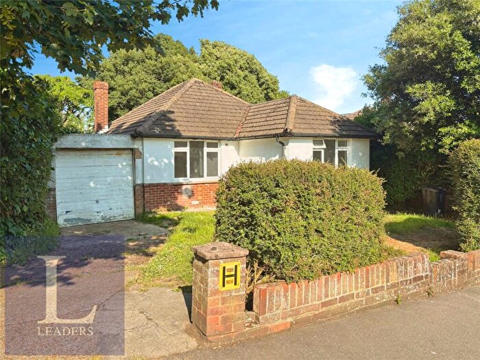 2 Bedroom Bungalow To Rent In Valley Road, Portslade, BN41