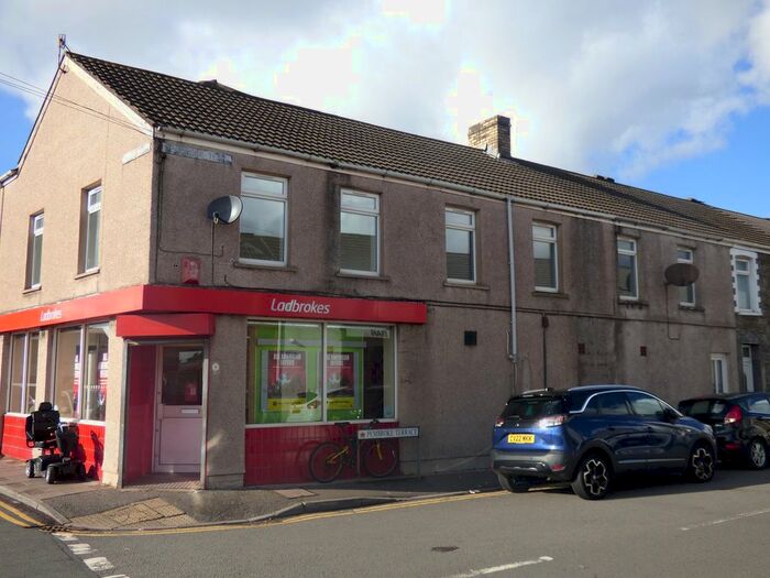 3 Bedroom Flat To Rent In Pembroke Terrace, Aberavon, Port Talbot., SA12