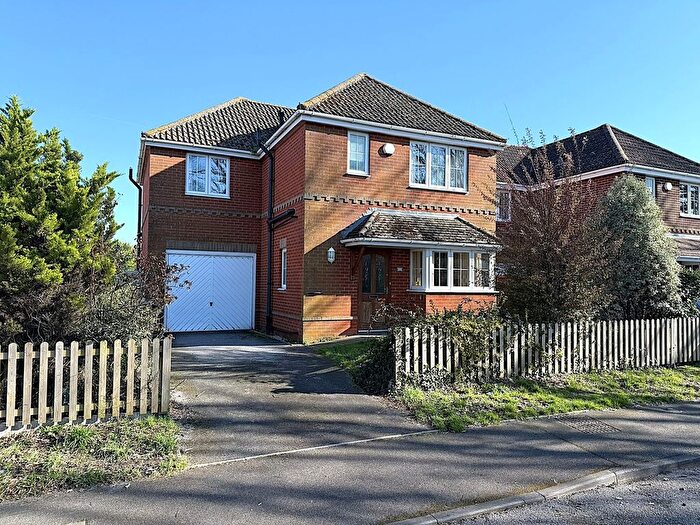 4 Bedroom Detached House For Sale In Staple Close Lane, Oakdale, Poole, BH15