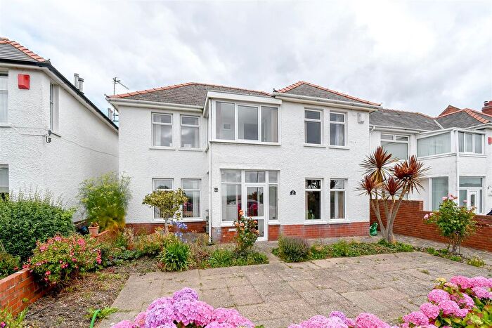 3 Bedroom Detached House For Sale In The Parade, Barry, CF62