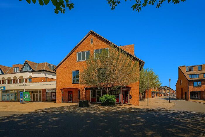2 Bedroom Flat For Sale In Victoria Road, Horley, RH6