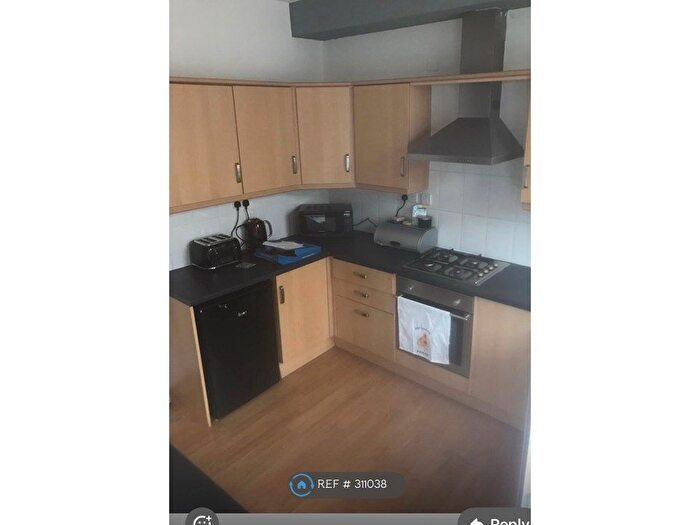 3 Bedroom Semi-Detached House To Rent In John Street, Chesterfield, S40