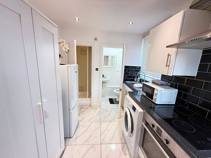 Studio To Rent In Mill Avenue, Uxbridge, UB8