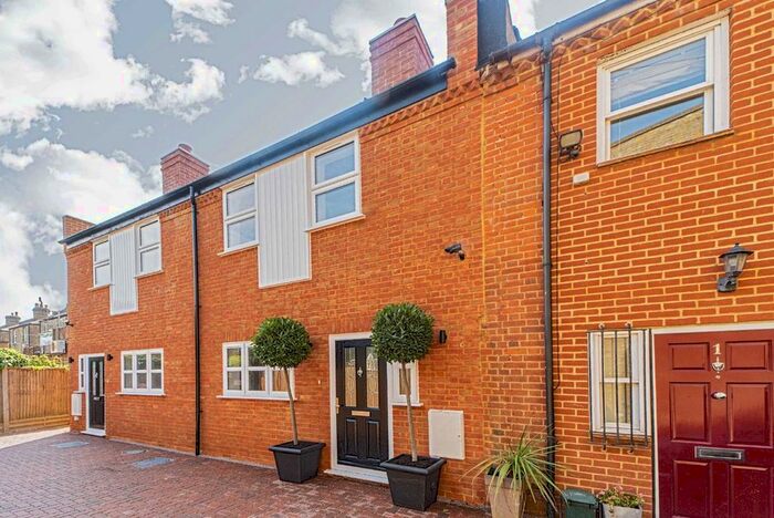 2 Bedroom Terraced House To Rent In Stable Mews, Twickenham, TW1