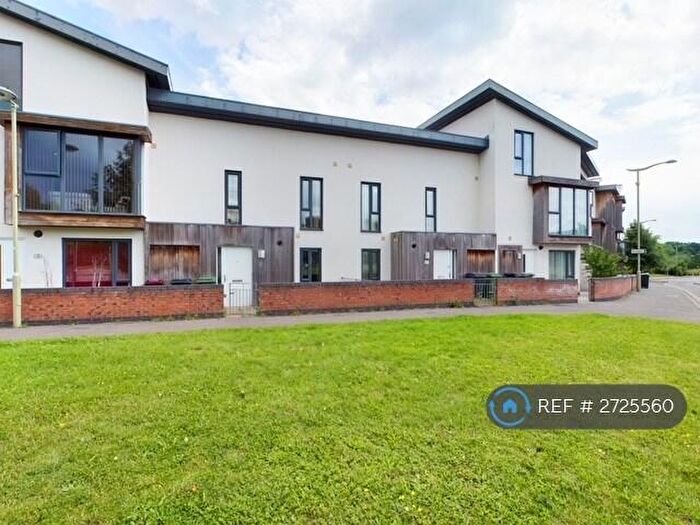 3 Bedroom Terraced House To Rent In Oxford Way, Basingstoke, RG24