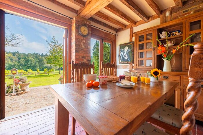 5 Bedroom Barn Conversion For Sale In Marley Lane, Battle, TN33