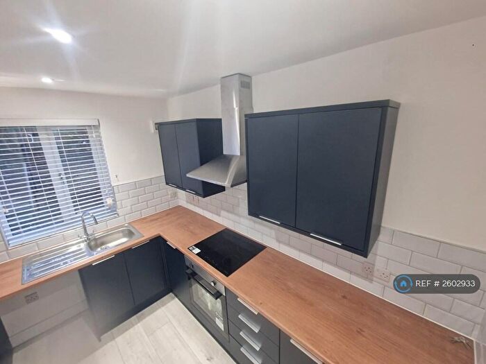 2 Bedroom Terraced House To Rent In Balunie Avenue, Dundee, DD4