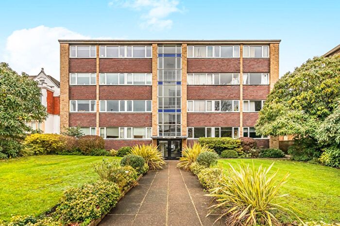 1 Bedroom Flat To Rent In Suffolk House, Putney Hill, SW15
