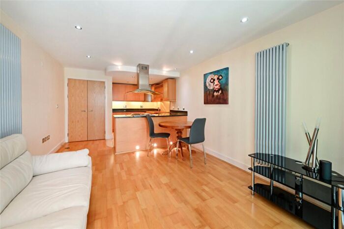 1 Bedroom Flat For Sale In Millharbour, London, E14