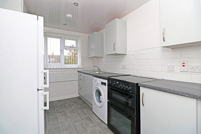 3 Bedroom Property To Rent In Balunie Avenue, Dundee, DD4