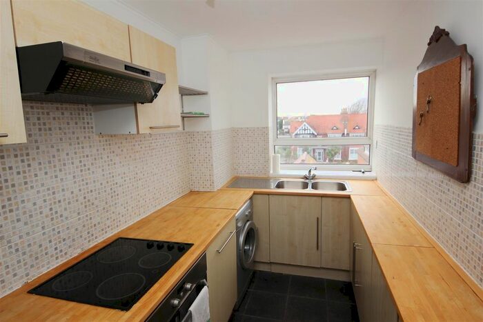 2 Bedroom Flat To Rent In Princes Avenue, Hove BN3