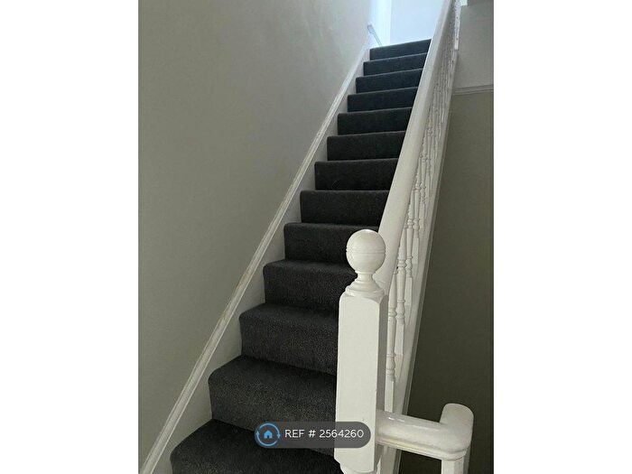 2 Bedroom Flat To Rent In Alexandra Road, Newcastle Under Lyme, ST5