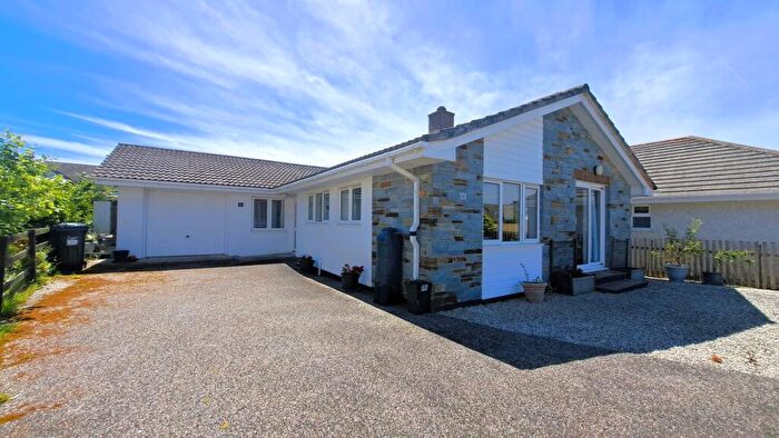 3 Bedroom Detached Bungalow For Sale In Belmont Close, Delabole, PL33