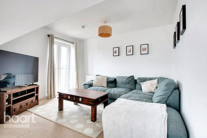 2 Bedroom Apartment For Sale In Townsend Mews, Old Town, Stevenage, SG1