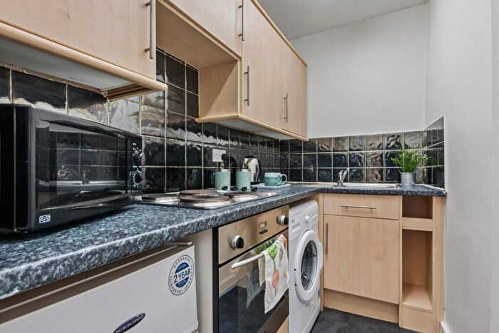 1 Bedroom Flat To Rent In Vinery Road, Leeds, LS4