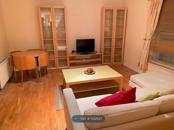 2 Bedroom Flat To Rent In Affleck Street, Aberdeen, AB11