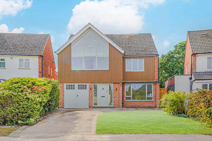 4 Bedroom Detached House For Sale In Northbrook Road, Shirley, B90