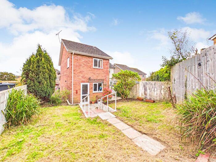 2 Bedroom Terraced House For Sale In Grove Park, Torpoint, PL11