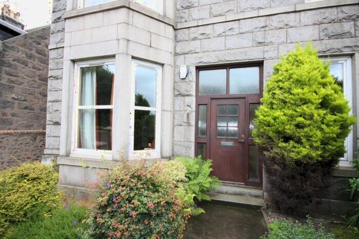 3 Bedroom Flat To Rent In King Street, Aberdeen, AB24