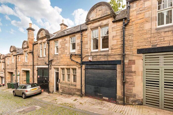 2 Bedroom Flat To Rent In Rothesay Mews, Edinburgh, EH3