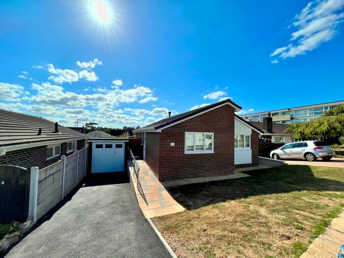 2 Bedroom Detached Bungalow To Rent In St. Vincents Close, Torquay, TQ1