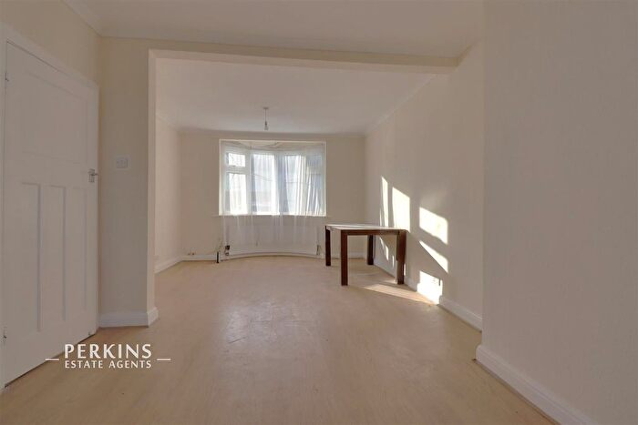 3 Bedroom Terraced House For Sale In Wembley, HA0