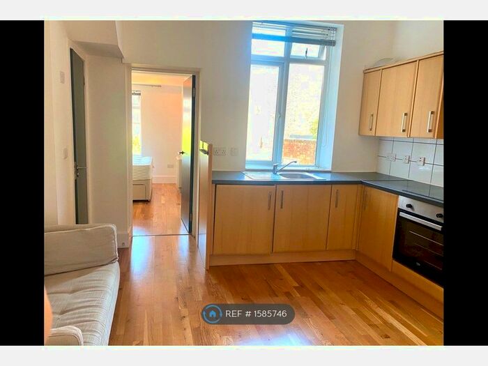 1 Bedroom Flat To Rent In Shirland Road, London, W9