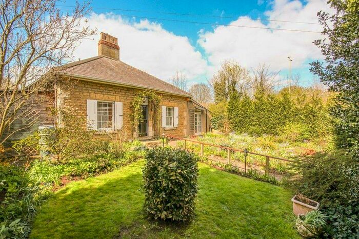 4 Bedroom Detached House To Rent In Littlemore, East Oxford, OX4