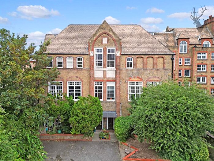 1 Bedroom Apartment To Rent In Schoolbell Mews, Bow, E3