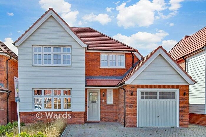 4 Bedroom Detached House For Sale In Knights Templar Way, Strood, Rochester, Kent, ME2