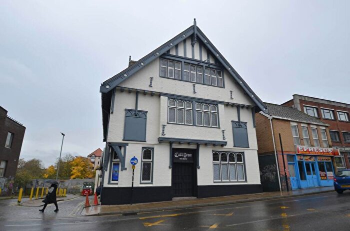 2 Bedroom Flat To Rent In Tudor Hall, Norwich, NR1