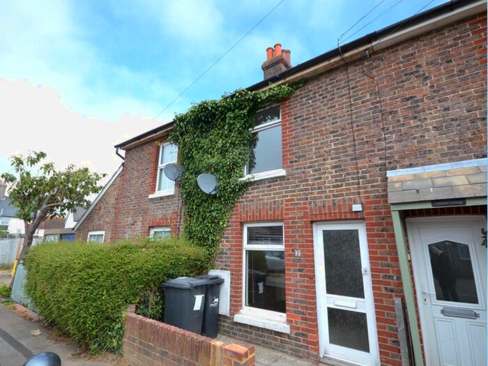 2 Bedroom Terraced House To Rent In Gordon Road, Hailsham, BN27
