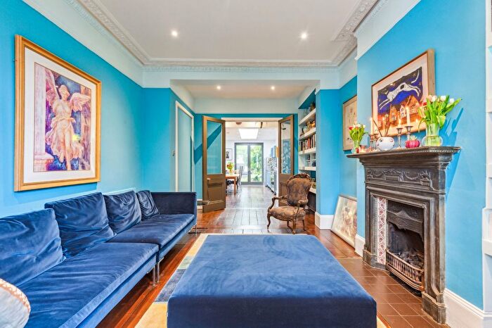 4 Bedroom Property To Rent In Ashchurch Terrace, Ravenscourt Park, W12