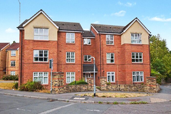 2 Bedroom Flat For Sale In Tavistock Park, Leeds, West Yorkshire, LS12