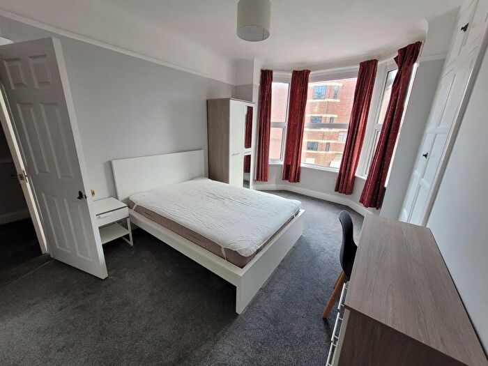 4 Bedroom Terraced House To Rent In Somers Road, Southsea, Hampshire, PO5